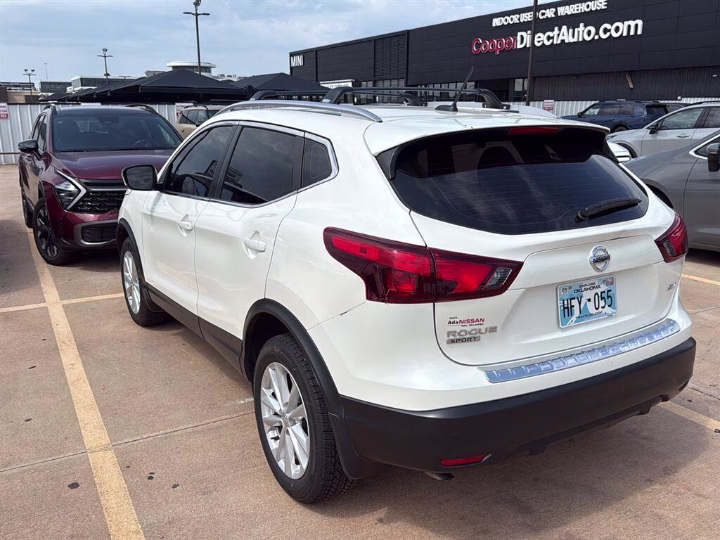 2017 Pearl White Nissan Rogue Sport SV FWD SUV