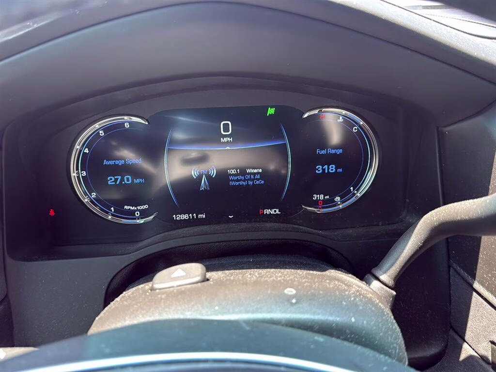2018 Crystal White Tricoat Cadillac Escalade Platinum 4X4 SUV