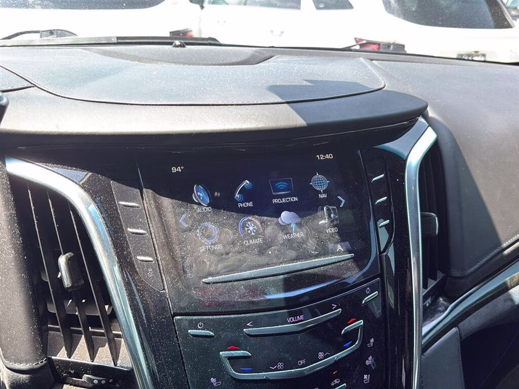 2018 Crystal White Tricoat Cadillac Escalade Platinum 4X4 SUV