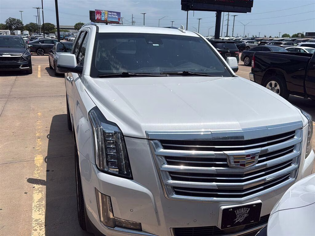 2018 Crystal White Tricoat Cadillac Escalade Platinum 4X4 SUV