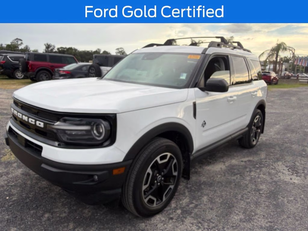 2023 Oxford White Ford Bronco Sport Outer Banks 4X4 SUV