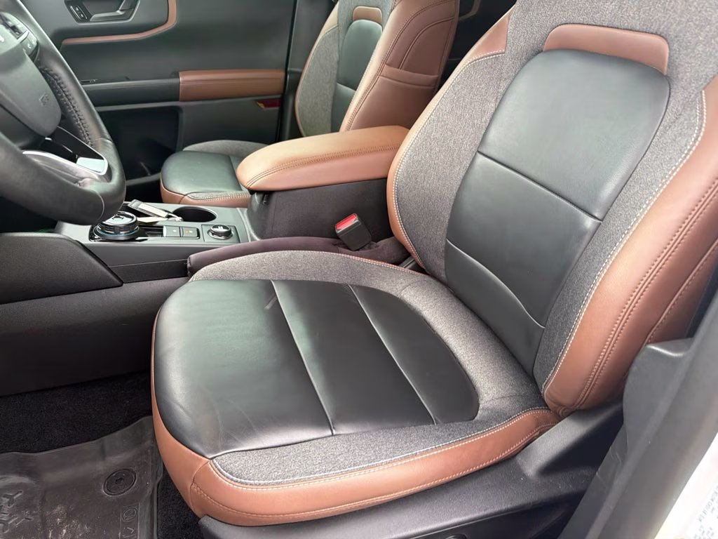 2023 Oxford White Ford Bronco Sport Outer Banks 4X4 SUV