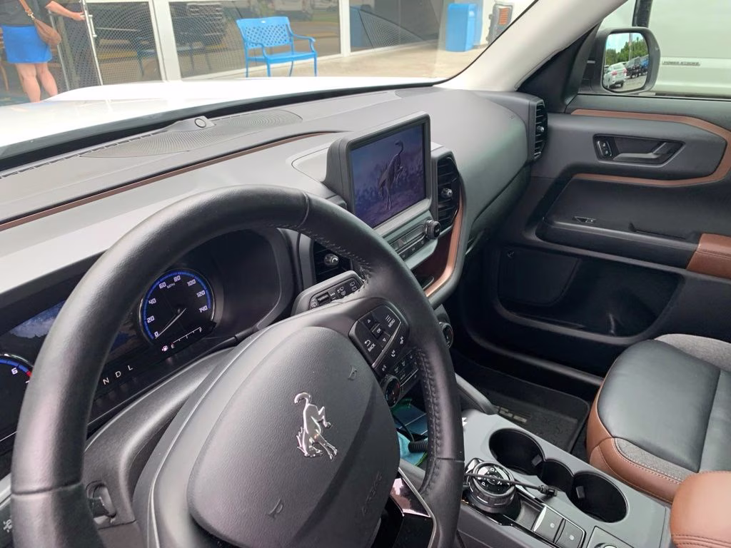 2023 Oxford White Ford Bronco Sport Outer Banks 4X4 SUV