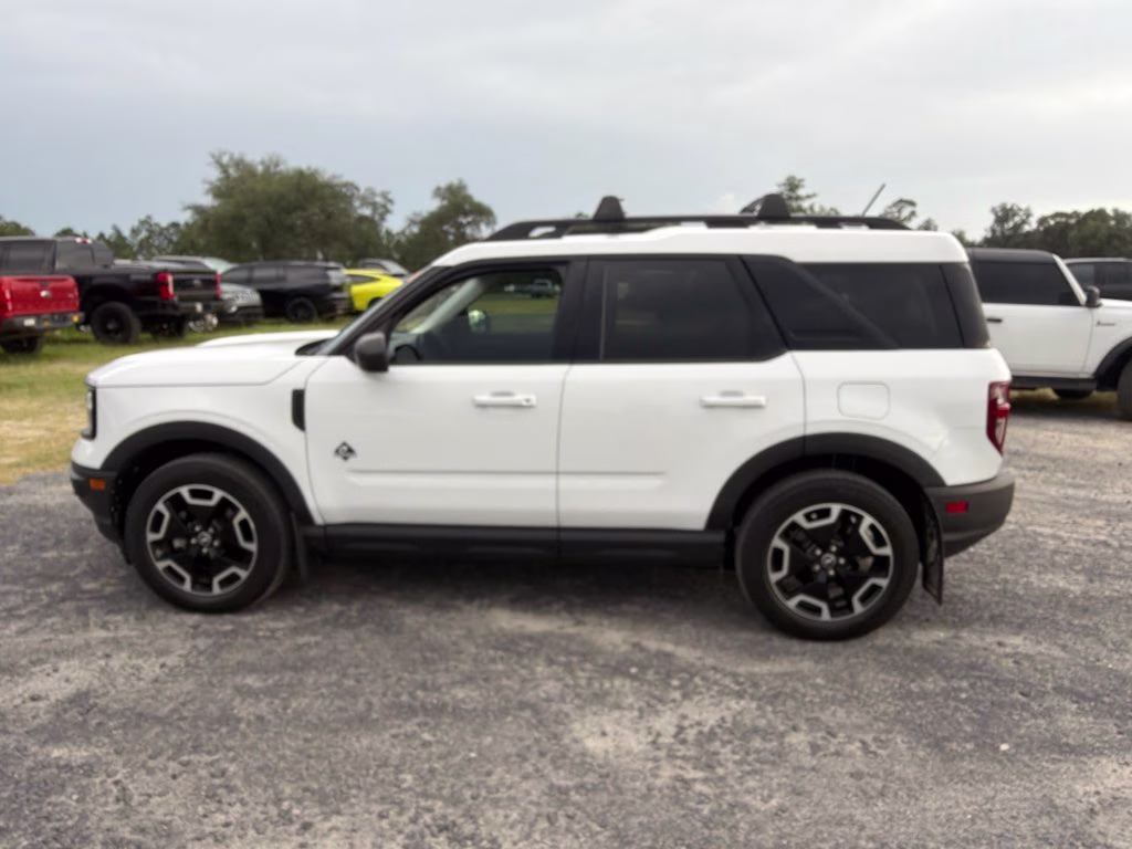 2023 Oxford White Ford Bronco Sport Outer Banks 4X4 SUV