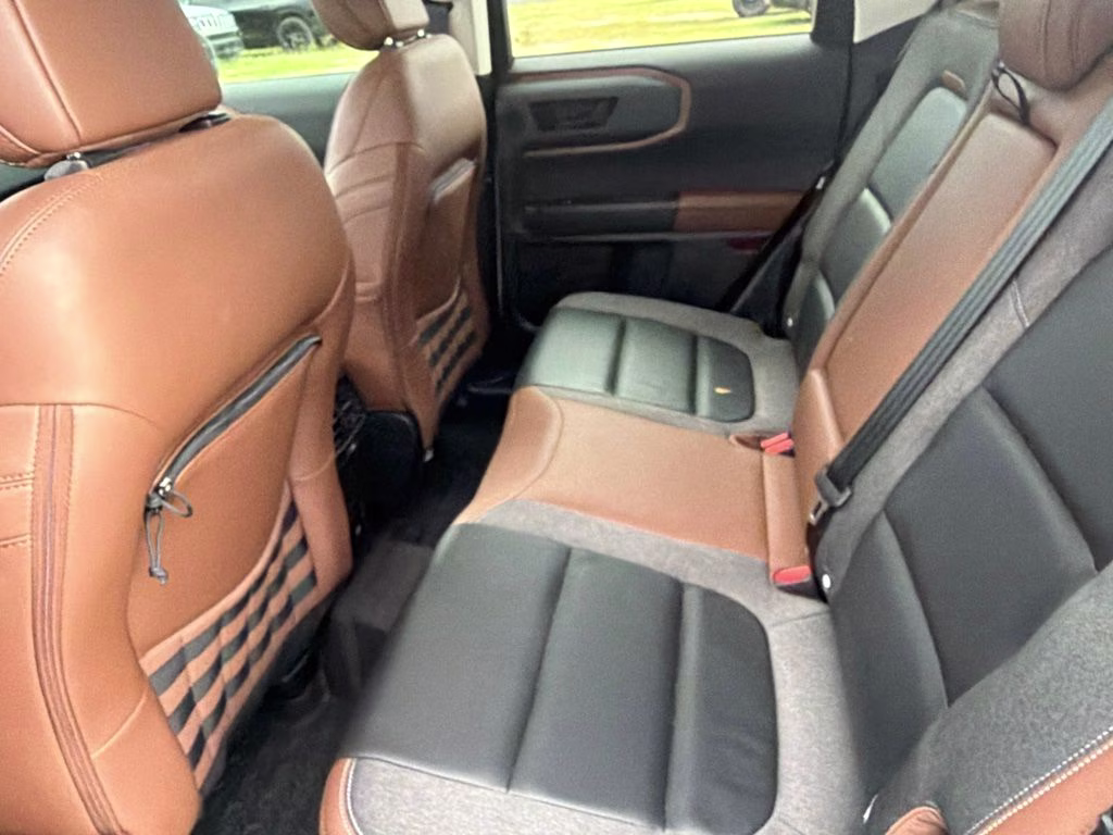 2023 Oxford White Ford Bronco Sport Outer Banks 4X4 SUV