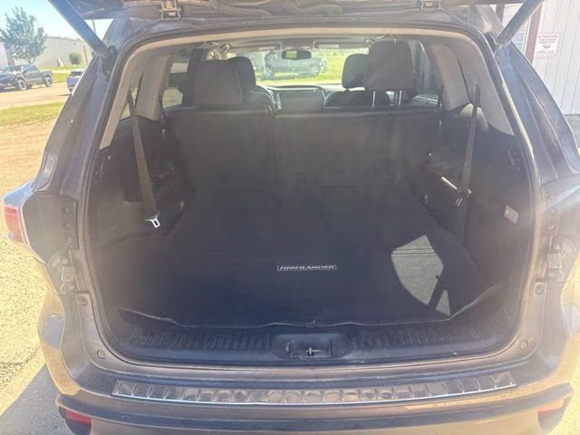 2014 Gray Toyota Highlander Limited AWD SUV