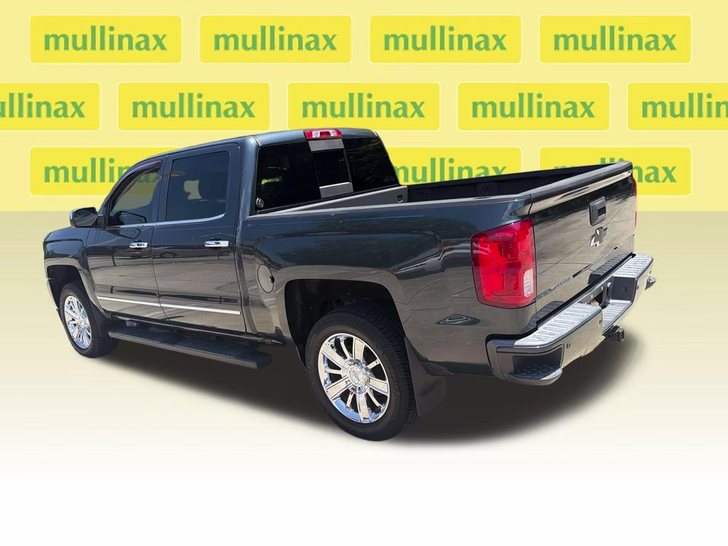 2018 Graphite Metallic Chevrolet Silverado 1500 High Country 4X4 Truck