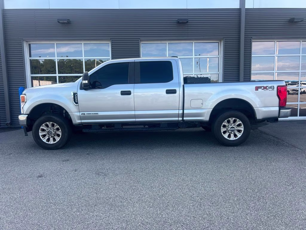 2022 Silver Metallic Ford Super Duty F-250 SRW XL 4X4 Truck
