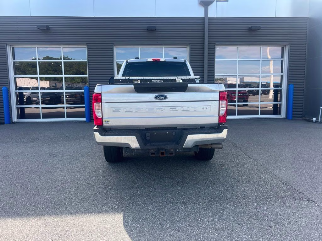 2022 Silver Metallic Ford Super Duty F-250 SRW XL 4X4 Truck