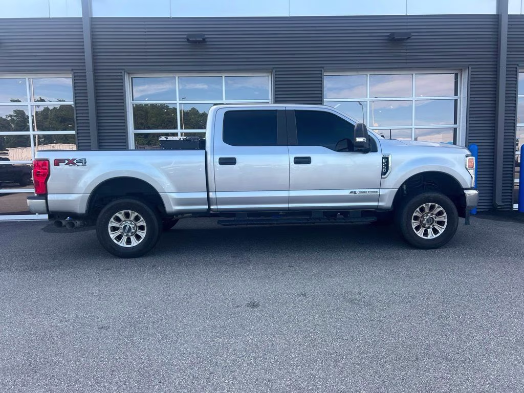 2022 Silver Metallic Ford Super Duty F-250 SRW XL 4X4 Truck