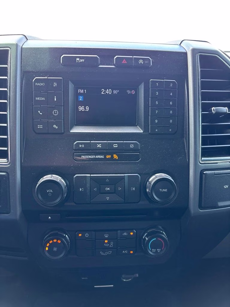 2018 Shadow Black Ford F-150 XLT 4X4 Truck
