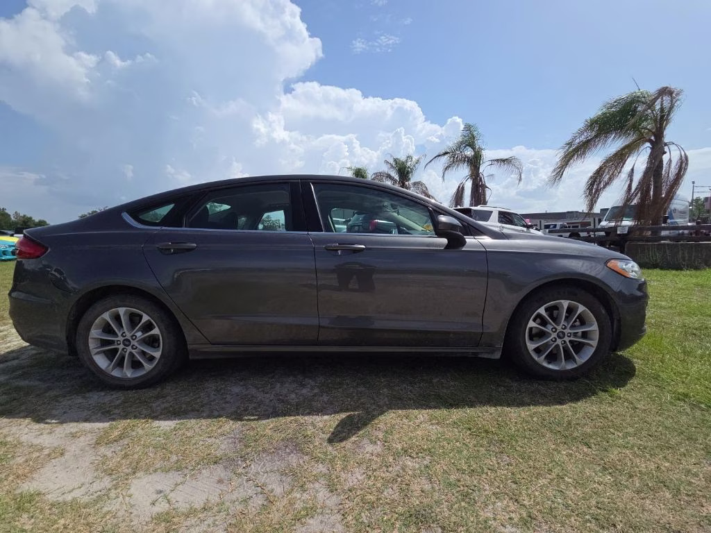 2020 Magnetic Ford Fusion SE FWD Sedan