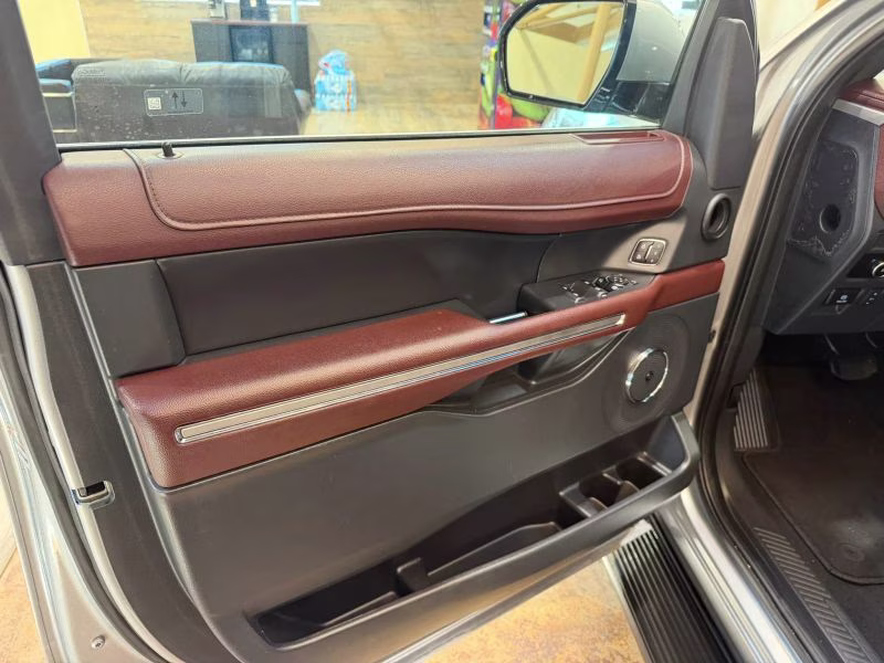 2024 Ford Expedition Max Limited Sport Utility 4D 4X4