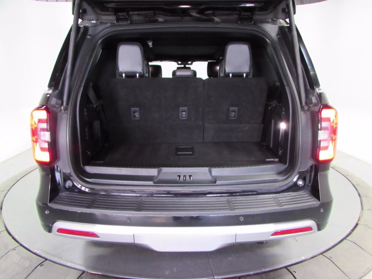 2024 Agate Black Metallic Ford Expedition Platinum 4X4 SUV