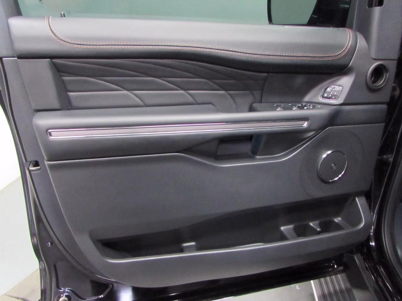 2024 Agate Black Metallic Ford Expedition Platinum 4X4 SUV