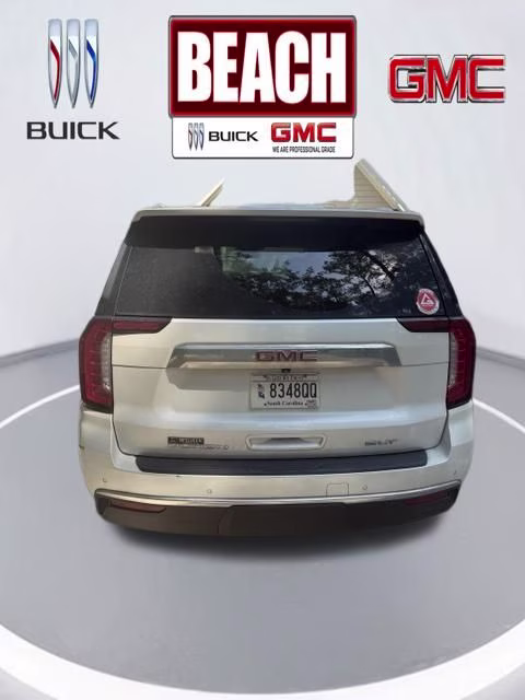 2023 White Frost Tricoat GMC Yukon XL SLT 4X4 SUV