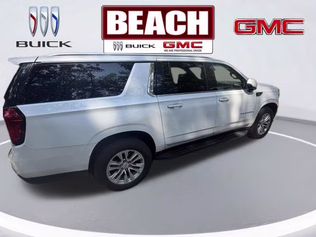 2023 White Frost Tricoat GMC Yukon XL SLT 4X4 SUV
