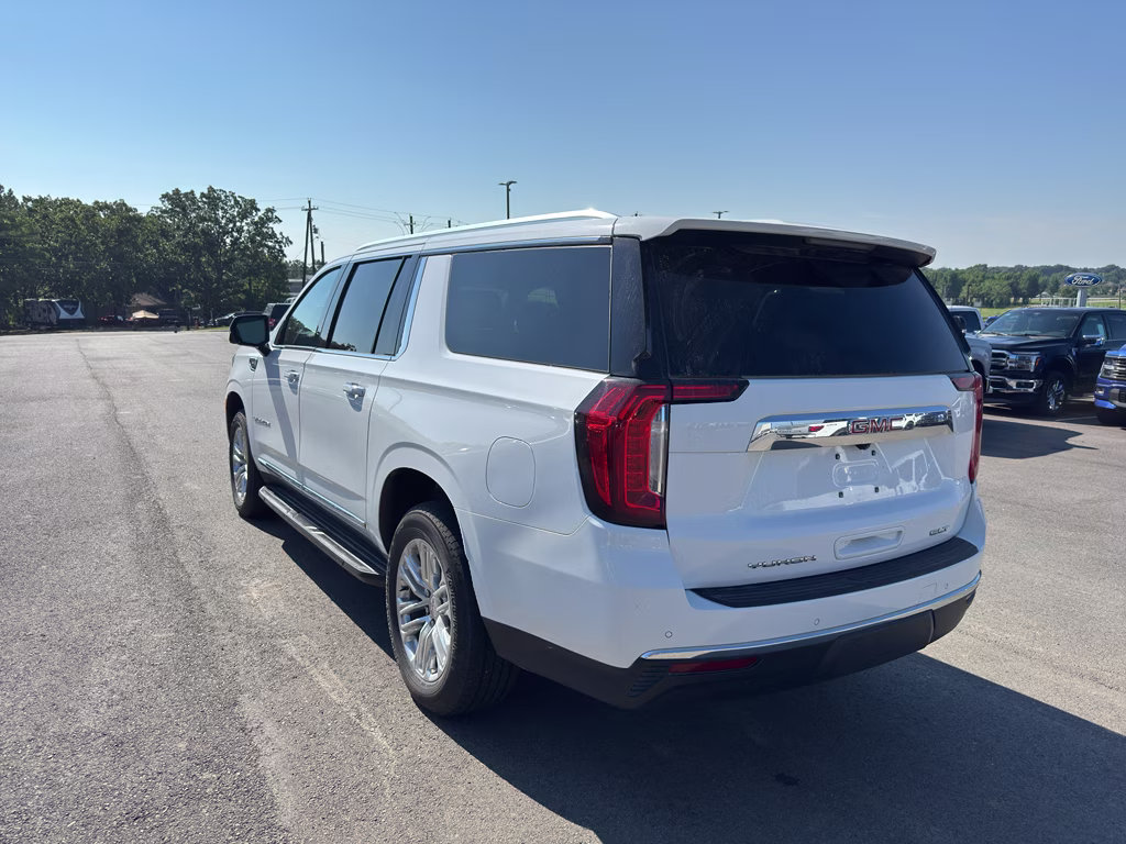 2022 Summit White GMC Yukon XL SLT 4X4 SUV