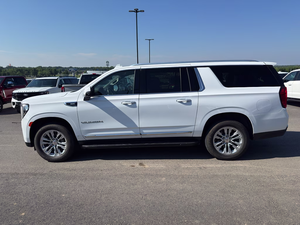 2022 Summit White GMC Yukon XL SLT 4X4 SUV