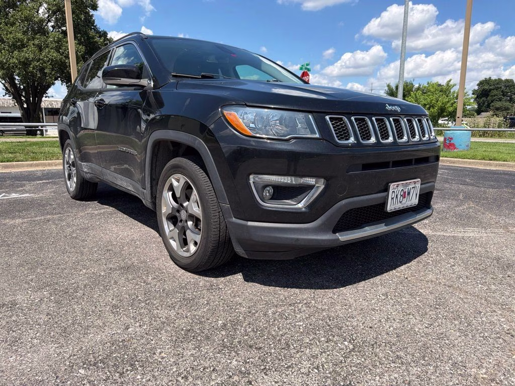 2019 Diamond Black Crystal Pearlcoat Jeep Compass Limited 4X4 SUV