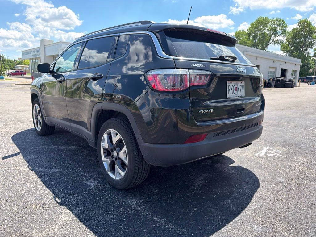 2019 Diamond Black Crystal Pearlcoat Jeep Compass Limited 4X4 SUV