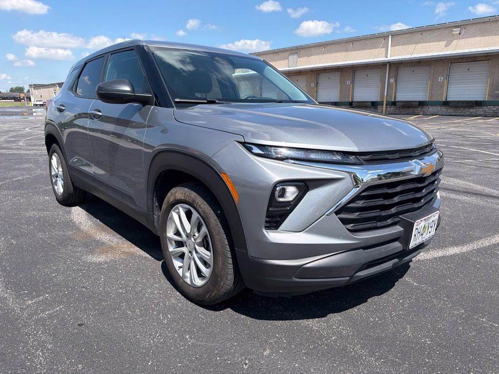 2024 Sterling Gray Metallic Chevrolet Trailblazer LS FWD SUV