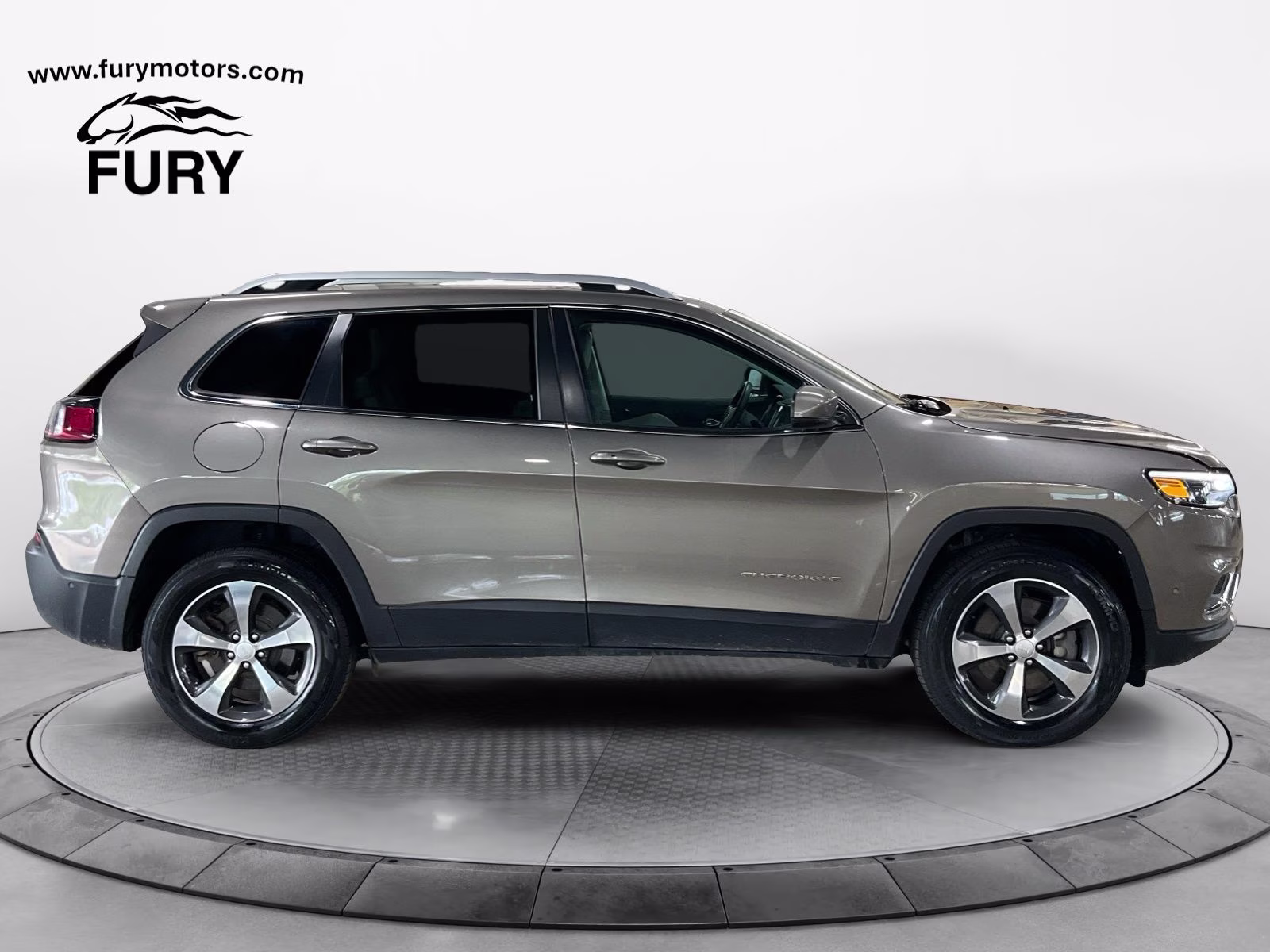Used 2019 Jeep Cherokee Limited with VIN 1C4PJMDX9KD228276 for sale in South Saint Paul, Minnesota