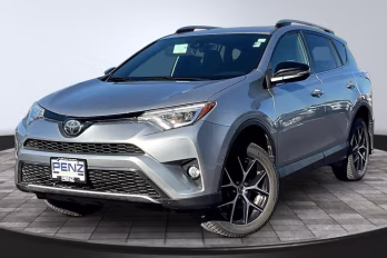 2018 Silver Sky Metallic Toyota RAV4 SE AWD SUV