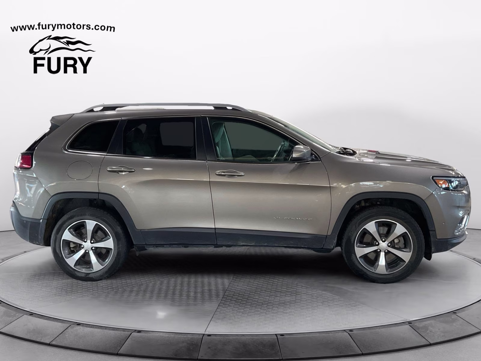 2019 Light Brownstone Pearlcoat Jeep Cherokee Limited 4X4 SUV