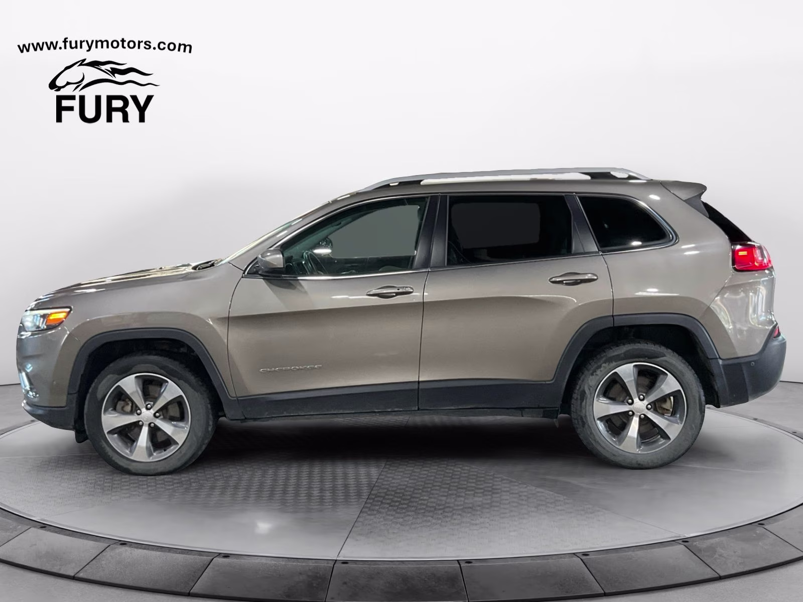 2019 Light Brownstone Pearlcoat Jeep Cherokee Limited 4X4 SUV