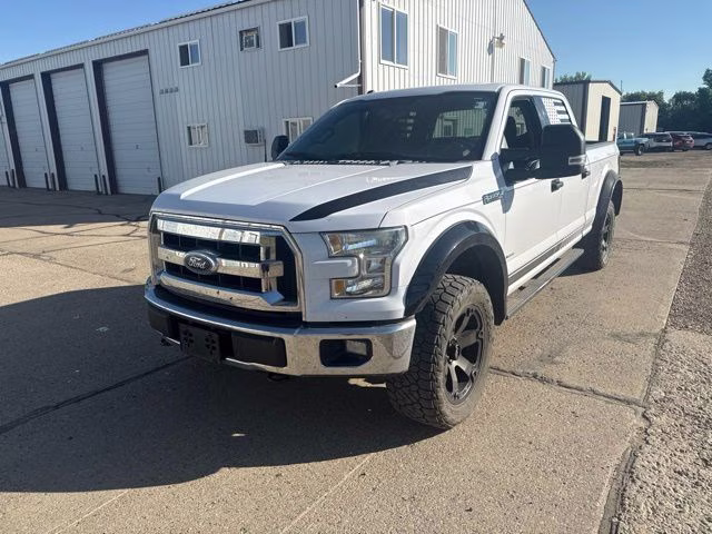 2016 Oxford White Ford F-150 XLT 4X4 Truck