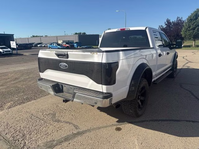 2016 Oxford White Ford F-150 XLT 4X4 Truck