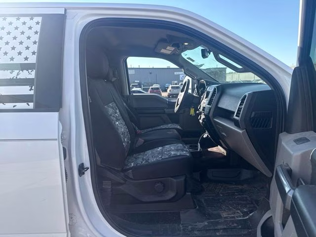 2016 Oxford White Ford F-150 XLT 4X4 Truck