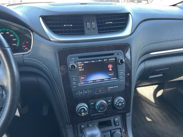2015 Silver Ice Metallic Chevrolet Traverse LT AWD SUV