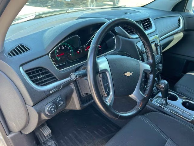 2015 Silver Ice Metallic Chevrolet Traverse LT AWD SUV