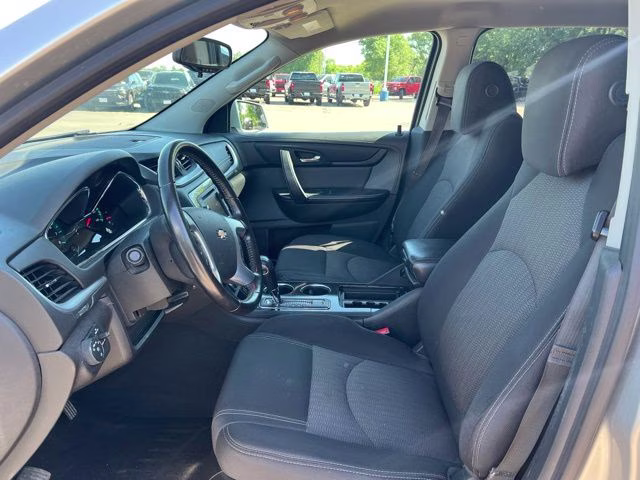 2015 Silver Ice Metallic Chevrolet Traverse LT AWD SUV