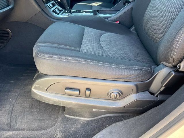 2015 Silver Ice Metallic Chevrolet Traverse LT AWD SUV