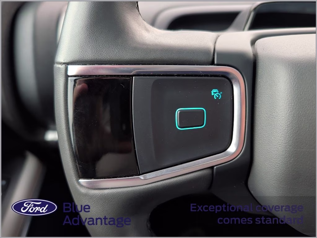 2025 Star White Metallic Tri-Coat Ford Expedition Active RWD SUV