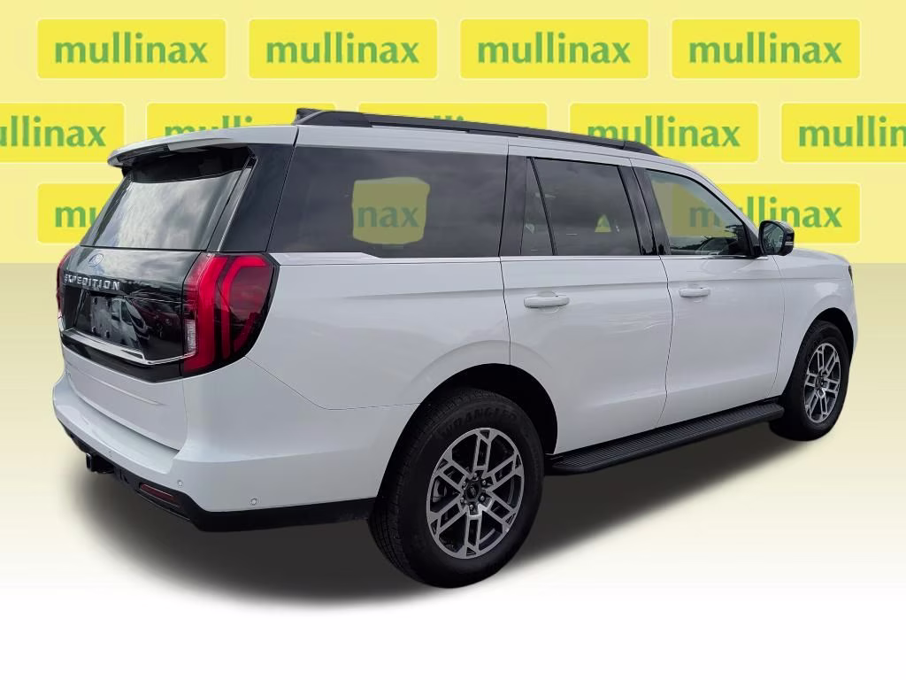2025 Star White Metallic Tri-Coat Ford Expedition Active RWD SUV