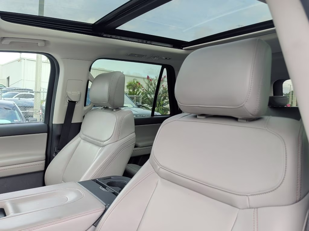 2025 Star White Metallic Tri-Coat Ford Expedition Active RWD SUV