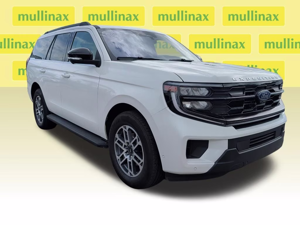 2025 Star White Metallic Tri-Coat Ford Expedition Active RWD SUV