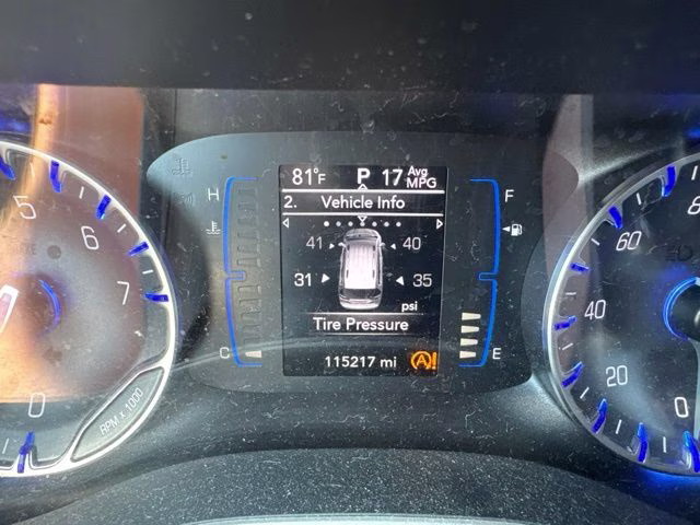 2018 Bright White Clearcoat Chrysler Pacifica Touring Plus FWD Van