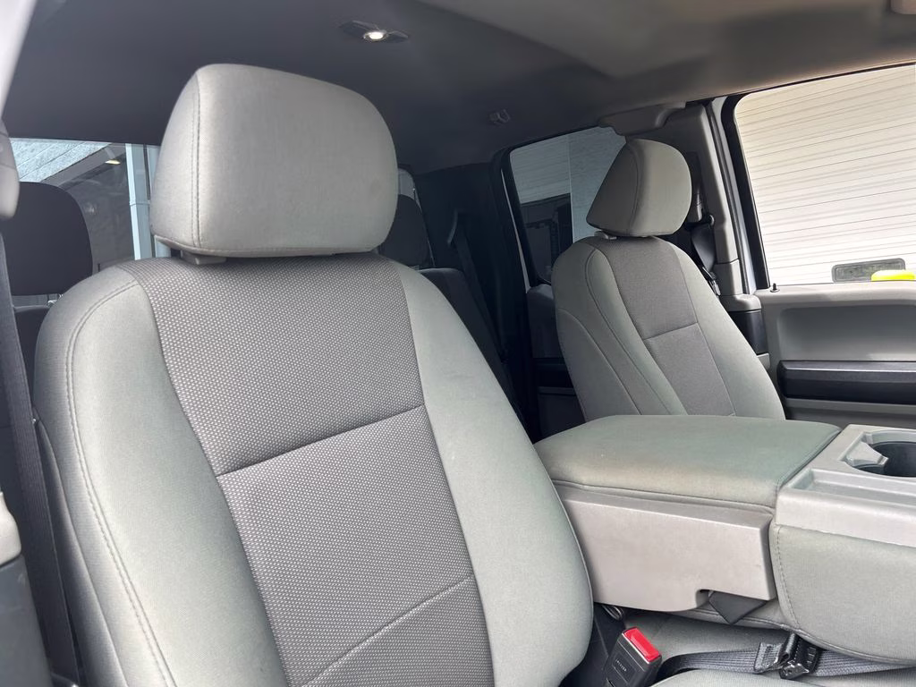 2021 Oxford White Ford Super Duty F-250 SRW XL 4X4 Truck
