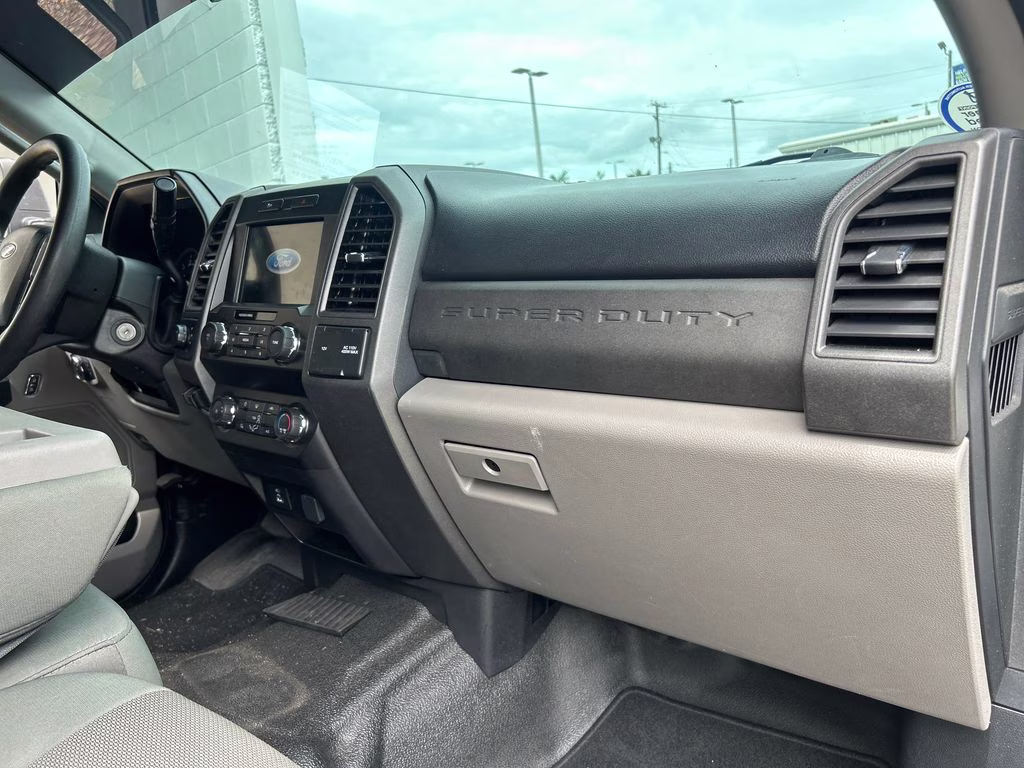 2021 Oxford White Ford Super Duty F-250 SRW XL 4X4 Truck