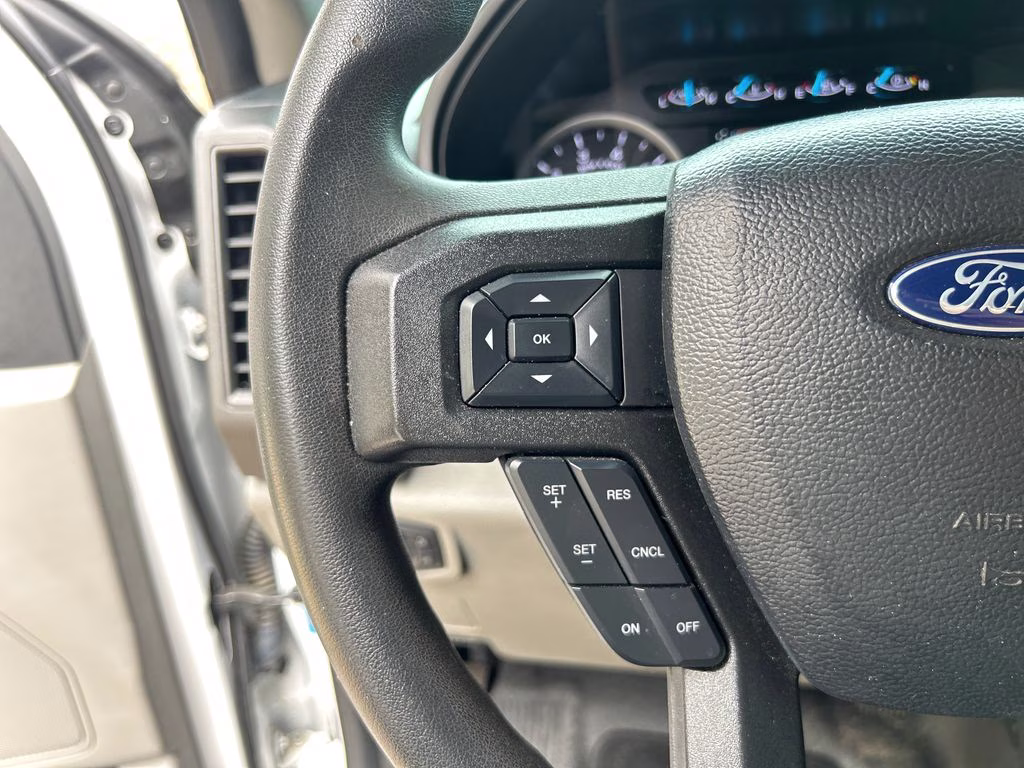 2021 Oxford White Ford Super Duty F-250 SRW XL 4X4 Truck