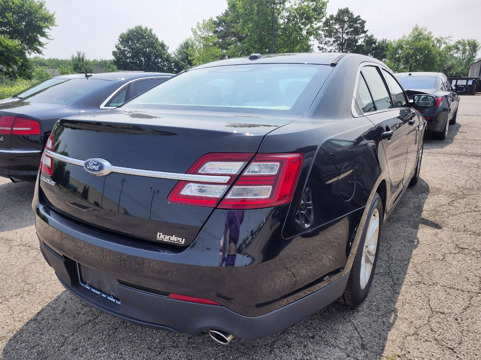 2017 Shadow Black Ford Taurus SE FWD Sedan