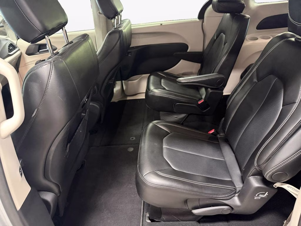 2024 Silver Mist Clearcoat Chrysler Pacifica Touring L FWD Van