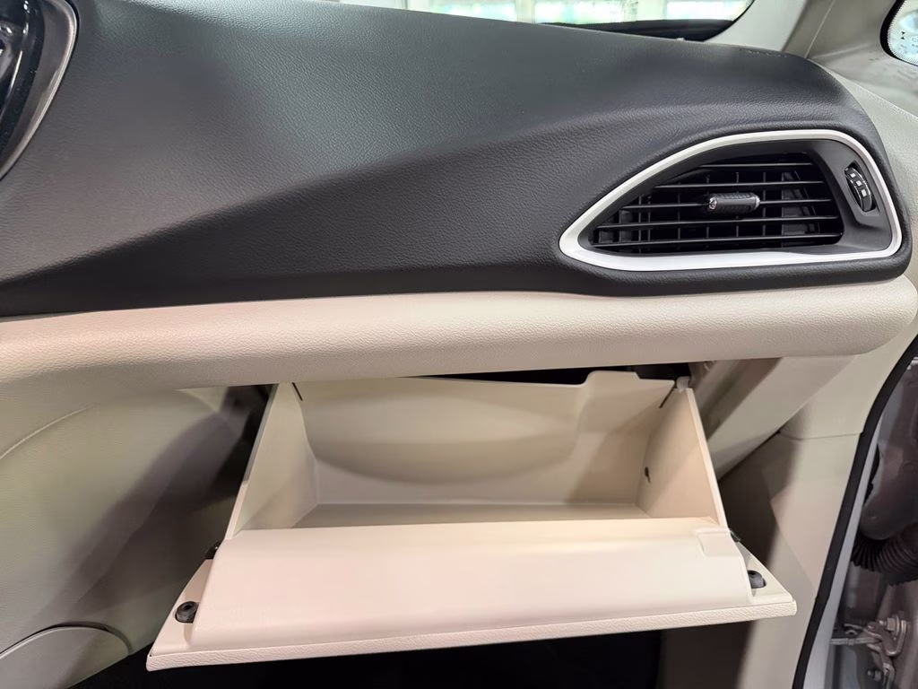 2024 Silver Mist Clearcoat Chrysler Pacifica Touring L FWD Van