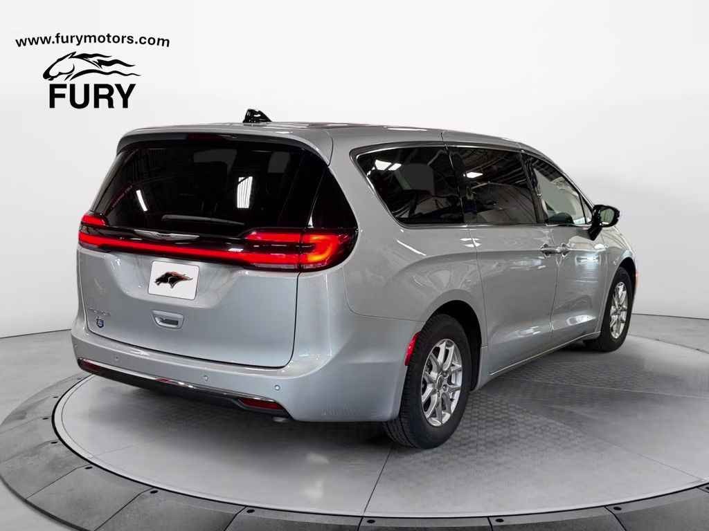 2024 Silver Mist Clearcoat Chrysler Pacifica Touring L FWD Van