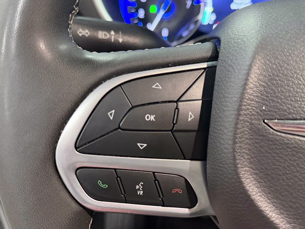 2024 Silver Mist Clearcoat Chrysler Pacifica Touring L FWD Van
